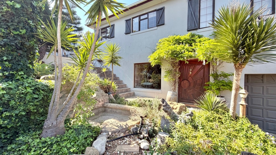 4 Bedroom Property for Sale in Heldervue Western Cape
